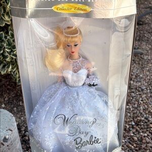 Barbie Collector Edition in White Gown (3 production from 1960)